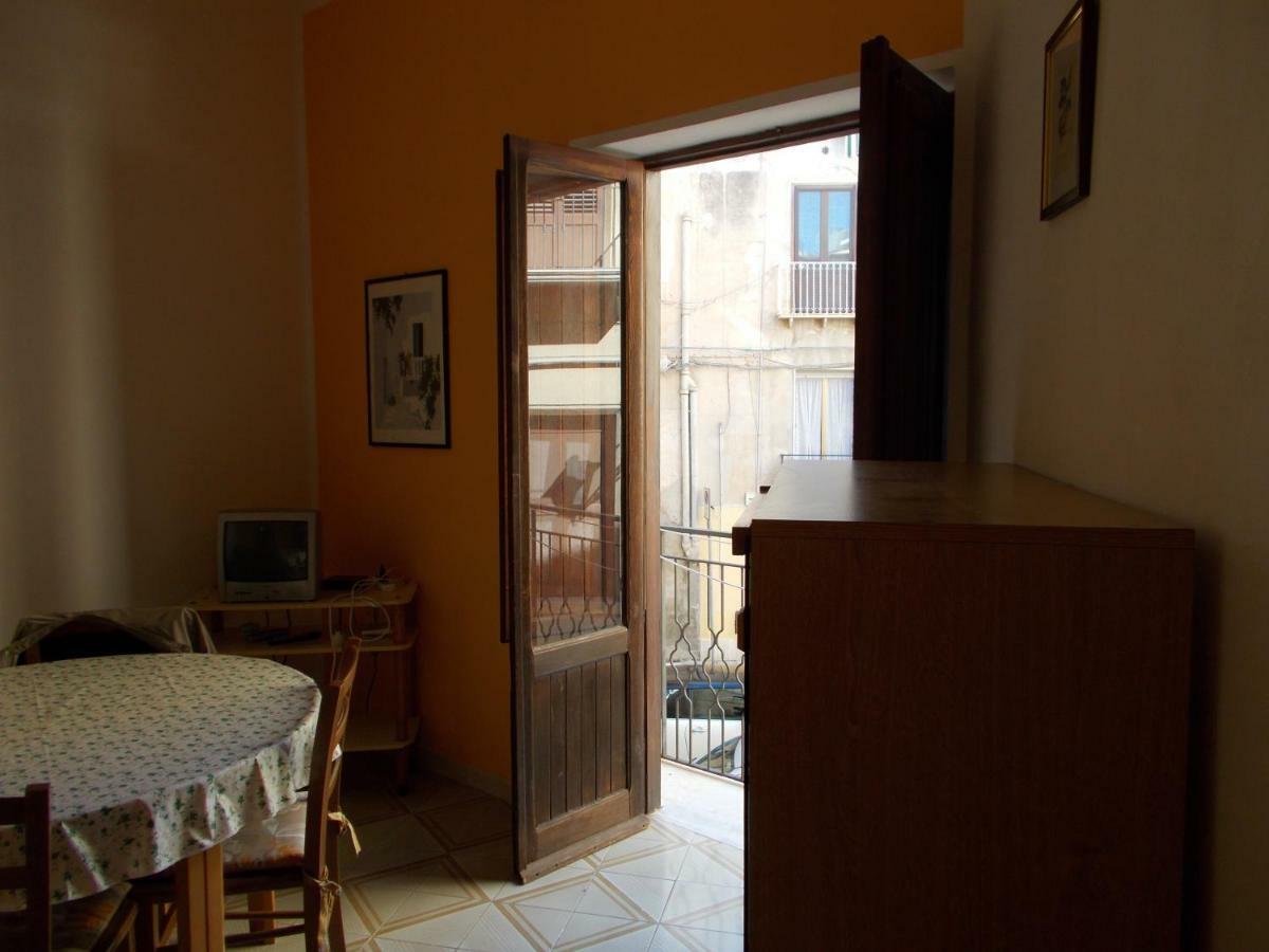Zia Silvana Apartment Trapani Luaran gambar